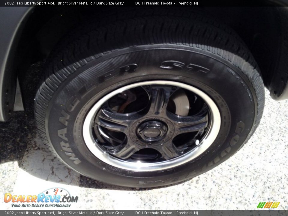 2002 Jeep Liberty Sport 4x4 Bright Silver Metallic / Dark Slate Gray Photo #27