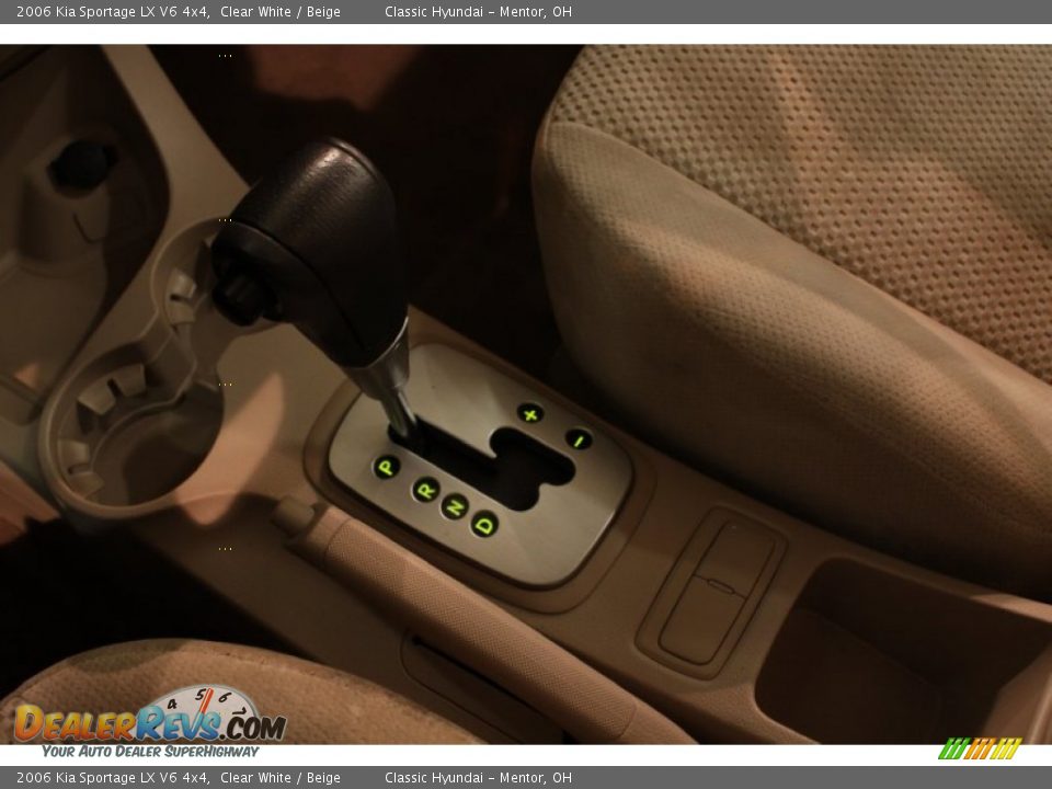 2006 Kia Sportage LX V6 4x4 Clear White / Beige Photo #9