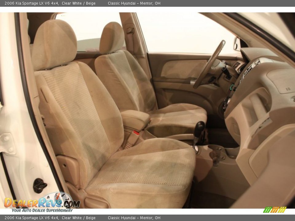 Beige Interior - 2006 Kia Sportage LX V6 4x4 Photo #10