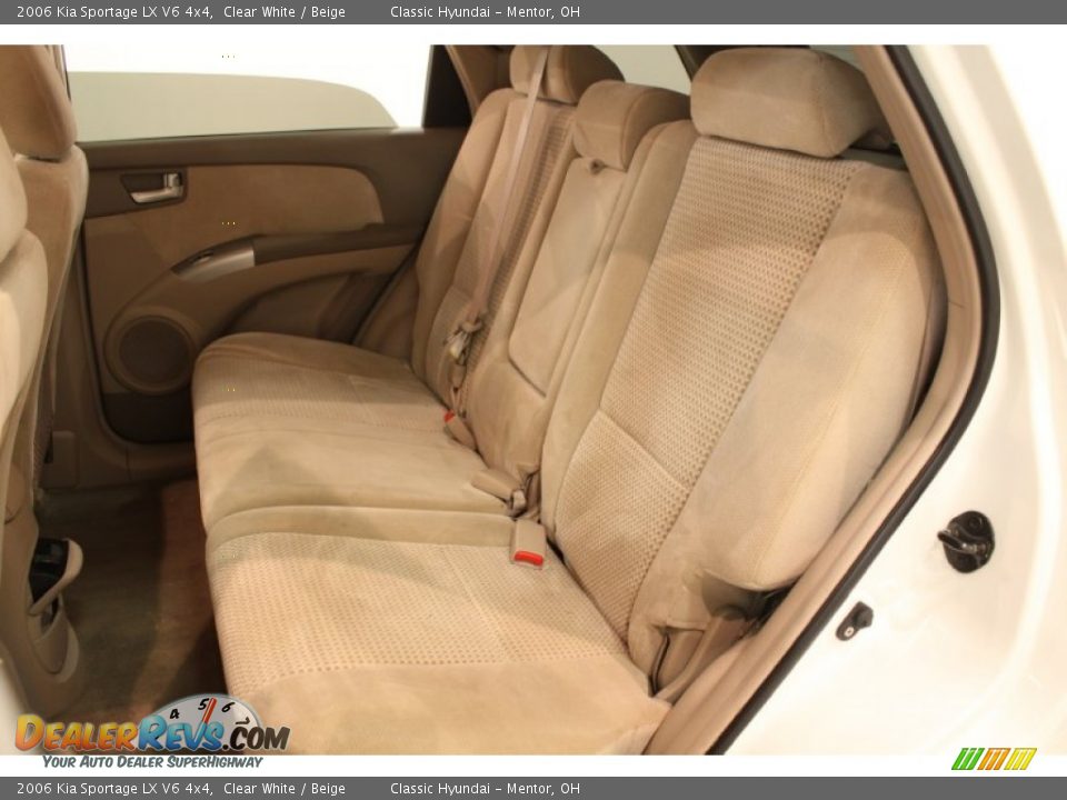 2006 Kia Sportage LX V6 4x4 Clear White / Beige Photo #12