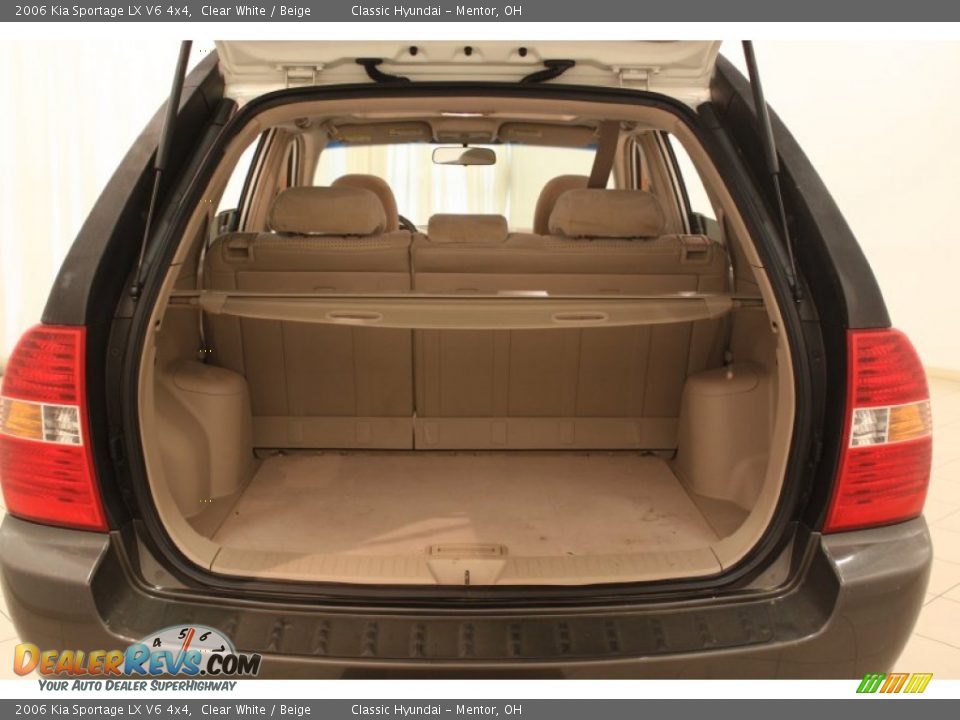 2006 Kia Sportage LX V6 4x4 Clear White / Beige Photo #13