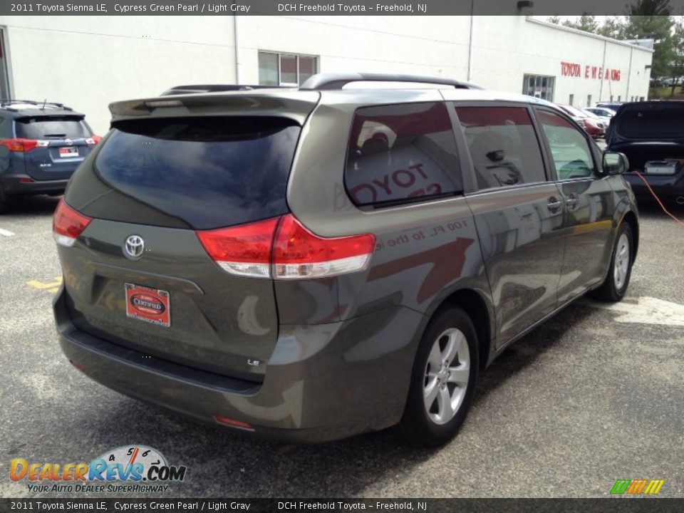 2011 Toyota Sienna LE Cypress Green Pearl / Light Gray Photo #6