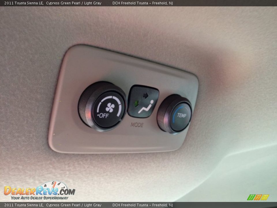 2011 Toyota Sienna LE Cypress Green Pearl / Light Gray Photo #11