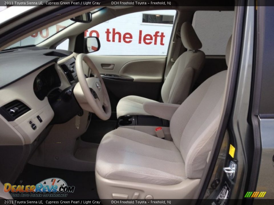 2011 Toyota Sienna LE Cypress Green Pearl / Light Gray Photo #14