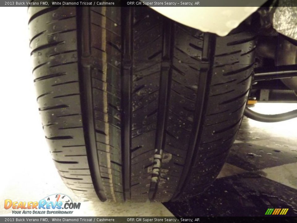 2013 Buick Verano FWD White Diamond Tricoat / Cashmere Photo #20