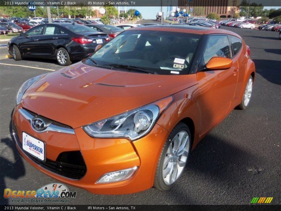 2013 Hyundai Veloster Vitamin C / Black Photo #2
