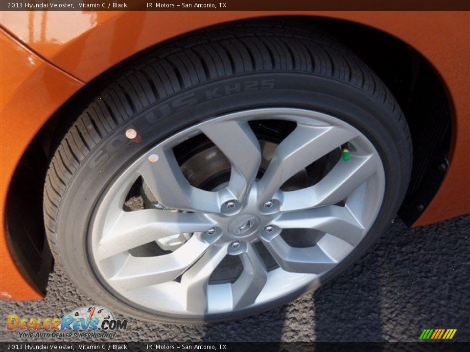 2013 Hyundai Veloster Vitamin C / Black Photo #3
