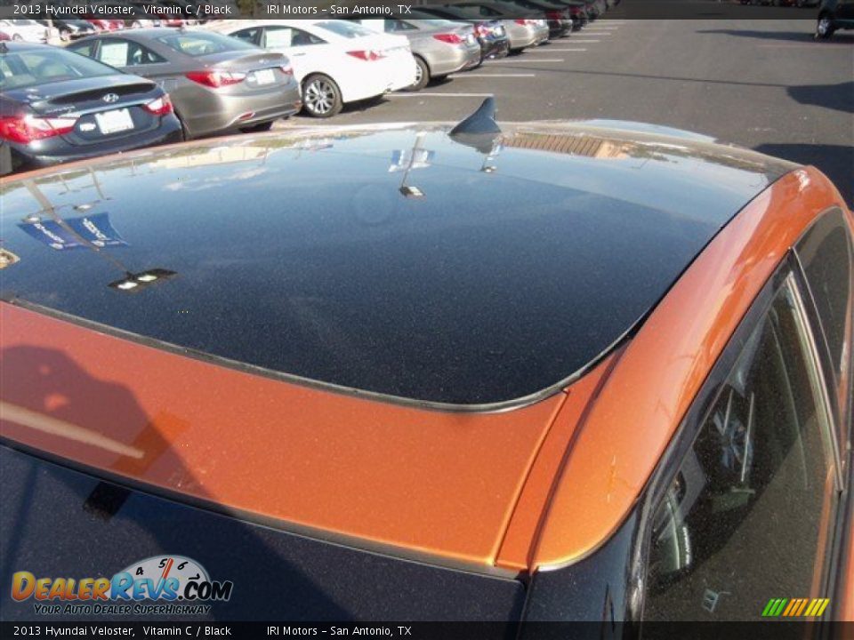 2013 Hyundai Veloster Vitamin C / Black Photo #4