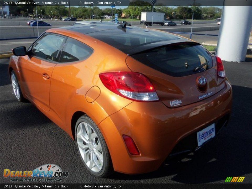 2013 Hyundai Veloster Vitamin C / Black Photo #6