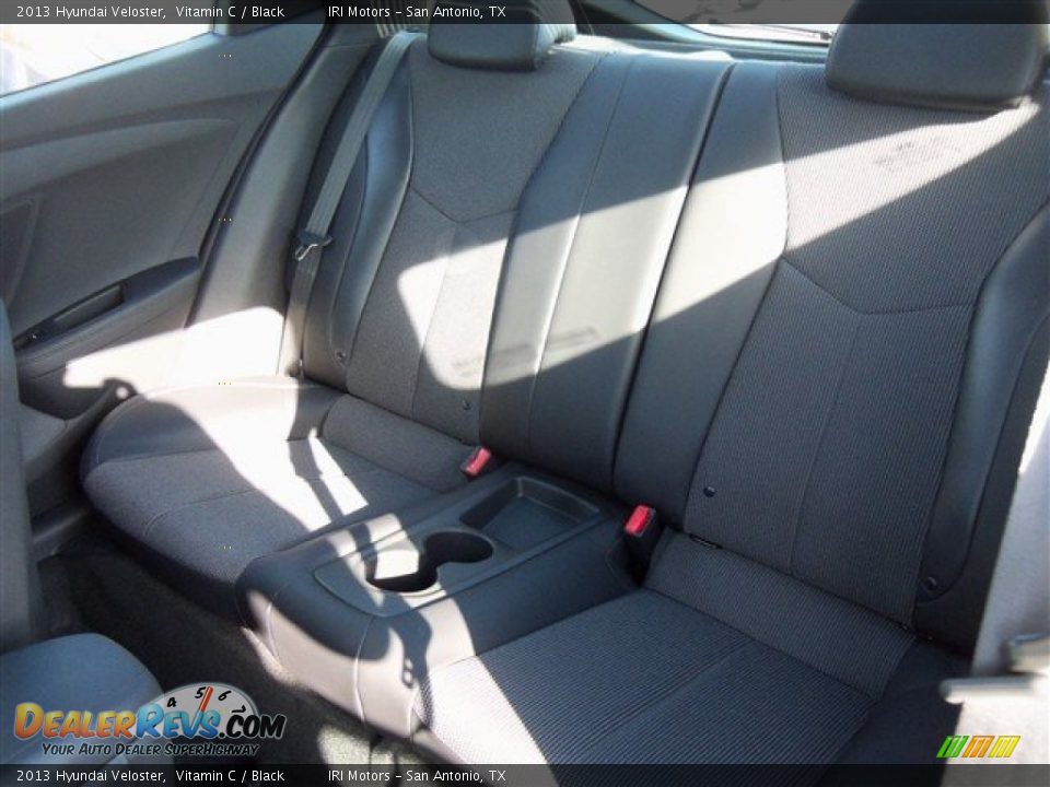 2013 Hyundai Veloster Vitamin C / Black Photo #11