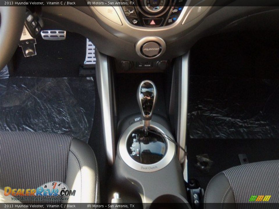 2013 Hyundai Veloster Vitamin C / Black Photo #14