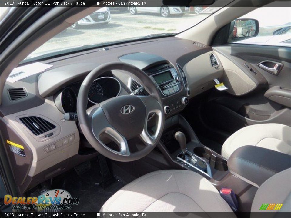 2013 Hyundai Tucson GL Ash Black / Taupe Photo #8