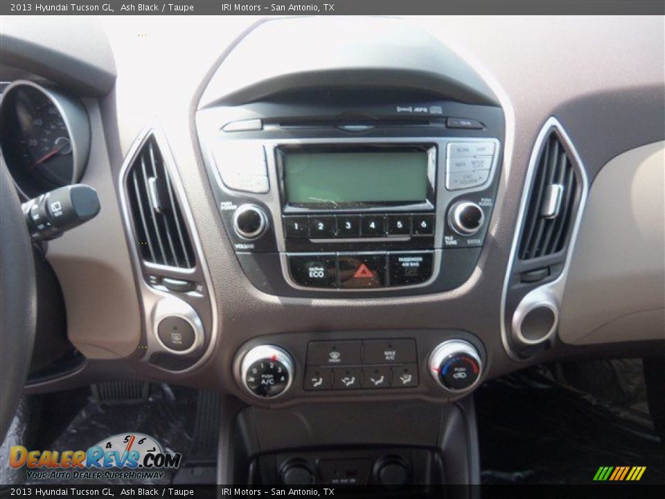 2013 Hyundai Tucson GL Ash Black / Taupe Photo #15