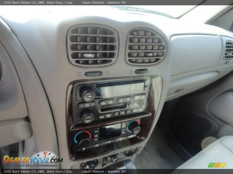 2005 Buick Rainier CXL AWD Black Onyx / Gray Photo #7