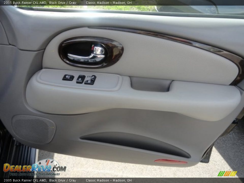 2005 Buick Rainier CXL AWD Black Onyx / Gray Photo #14