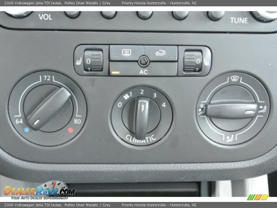 2006 Volkswagen Jetta TDI Sedan Reflex Silver Metallic / Grey Photo #14