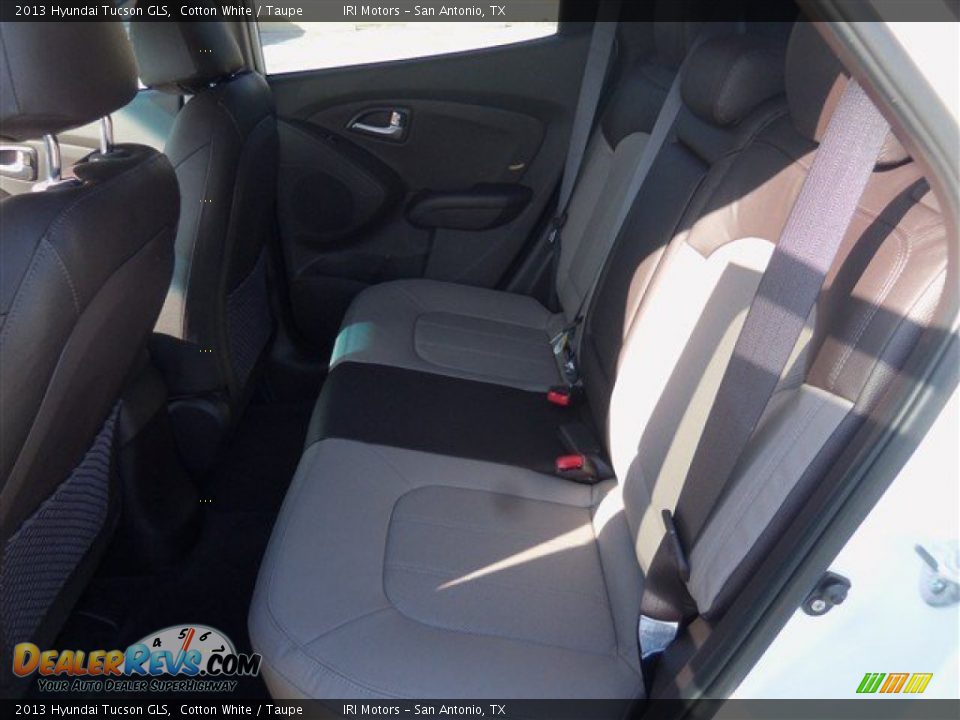 2013 Hyundai Tucson GLS Cotton White / Taupe Photo #14