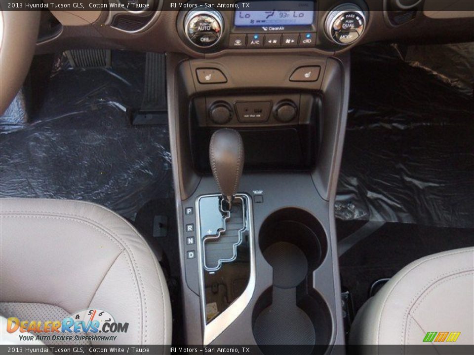 2013 Hyundai Tucson GLS Cotton White / Taupe Photo #18