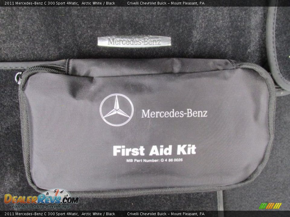 2011 Mercedes-Benz C 300 Sport 4Matic Arctic White / Black Photo #33