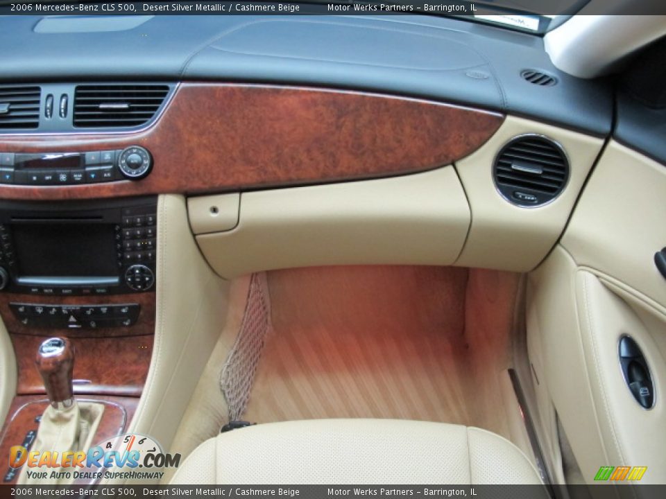 2006 Mercedes-Benz CLS 500 Desert Silver Metallic / Cashmere Beige Photo #24