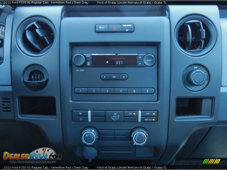 Controls of 2013 Ford F150 XL Regular Cab Photo #9