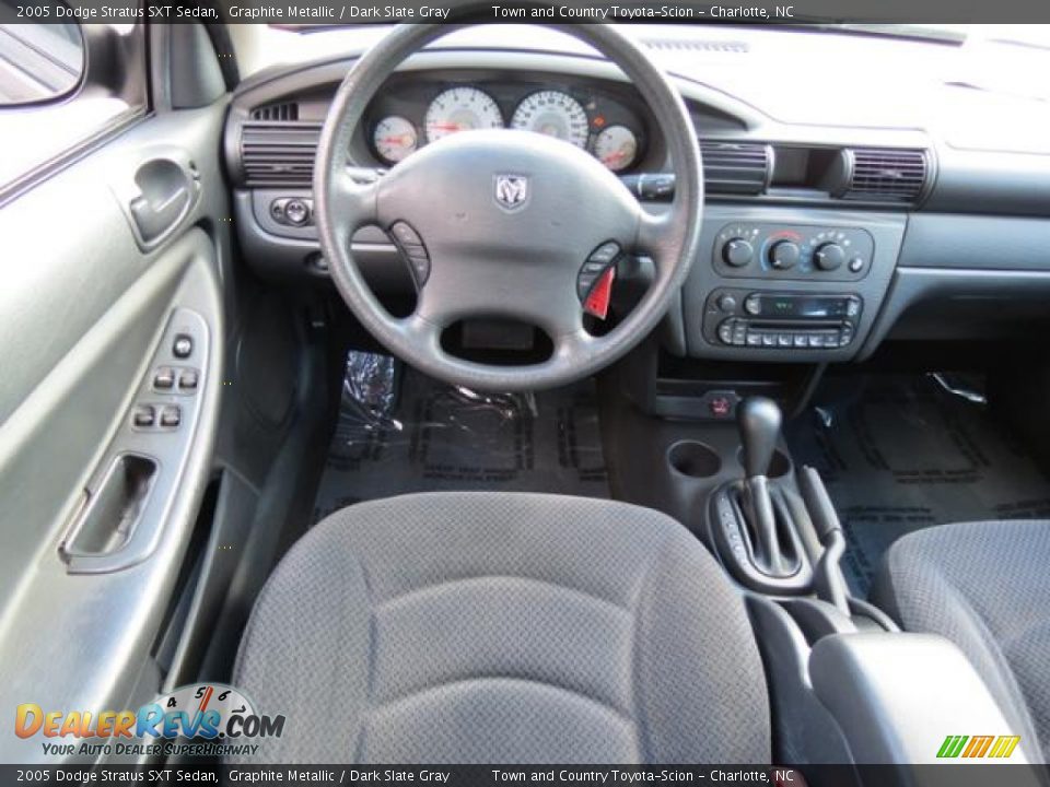 Dashboard of 2005 Dodge Stratus SXT Sedan Photo #5