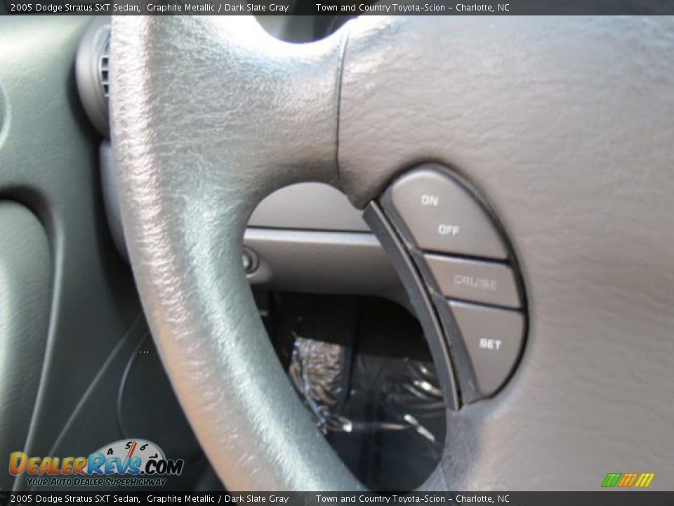 Controls of 2005 Dodge Stratus SXT Sedan Photo #16