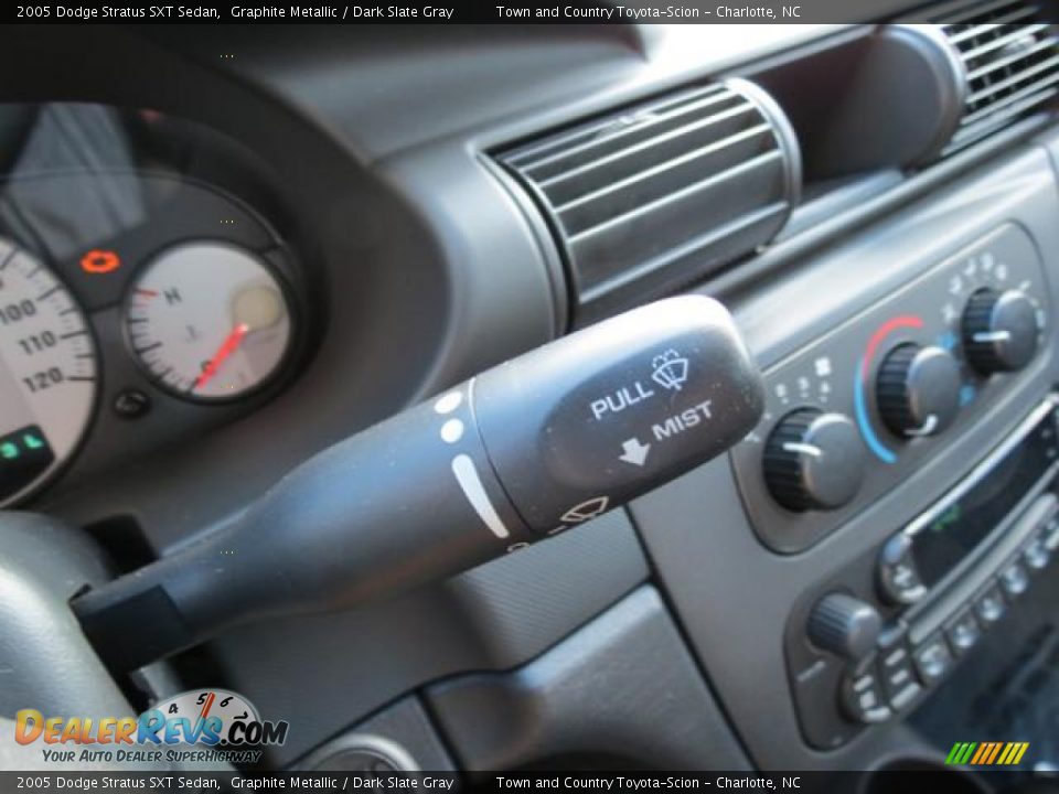 Controls of 2005 Dodge Stratus SXT Sedan Photo #19