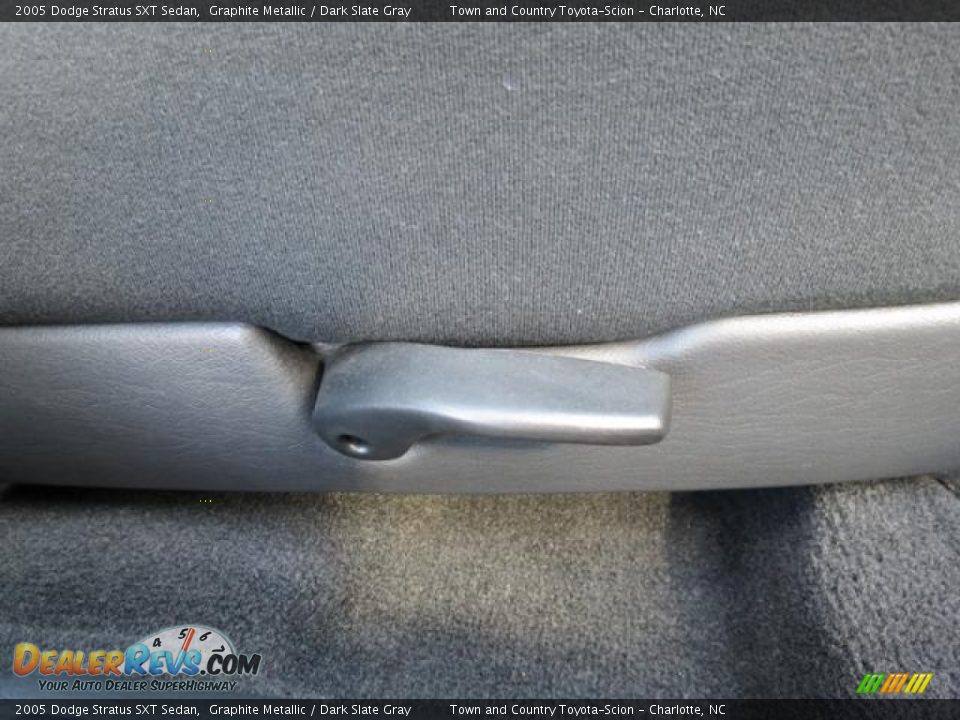 2005 Dodge Stratus SXT Sedan Graphite Metallic / Dark Slate Gray Photo #22