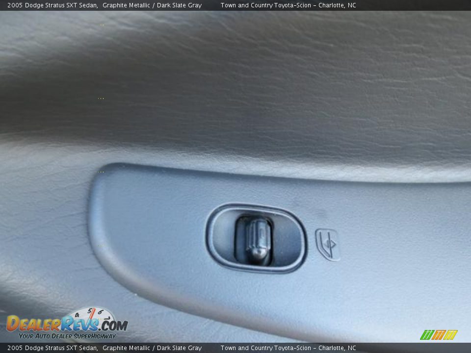 2005 Dodge Stratus SXT Sedan Graphite Metallic / Dark Slate Gray Photo #23