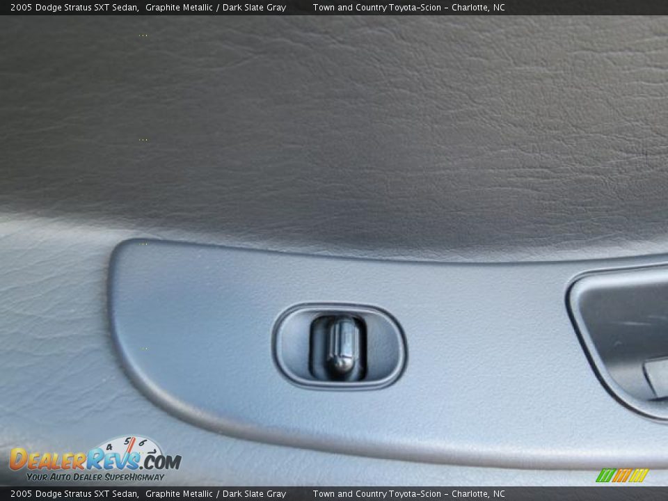 2005 Dodge Stratus SXT Sedan Graphite Metallic / Dark Slate Gray Photo #25