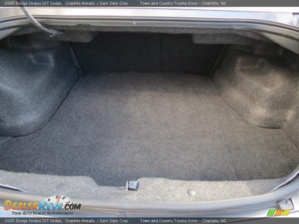 2005 Dodge Stratus SXT Sedan Trunk Photo #26