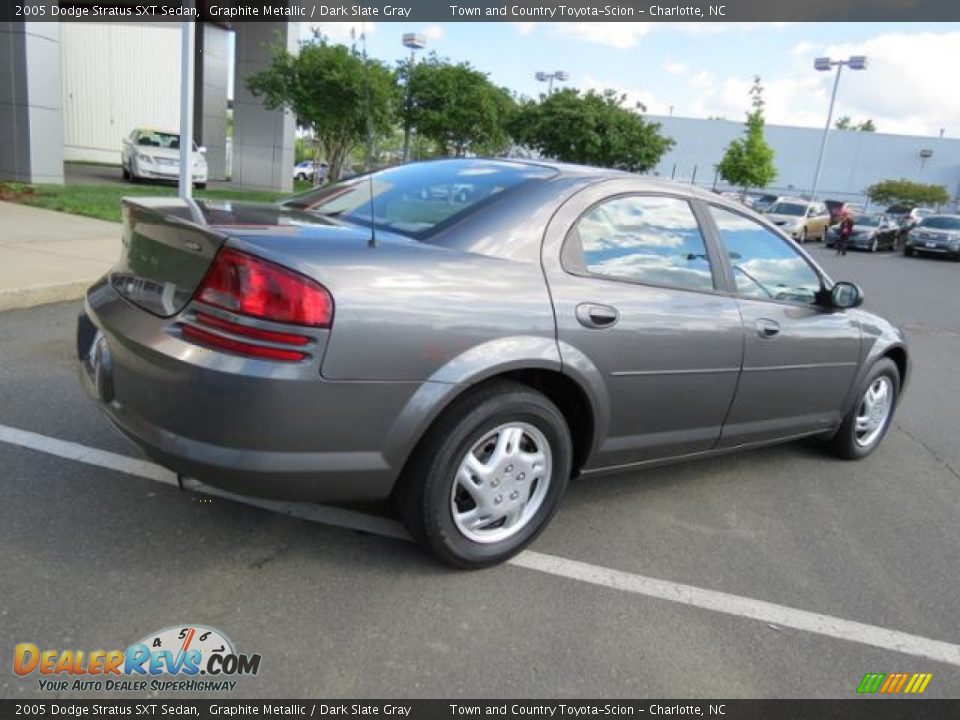 Graphite Metallic 2005 Dodge Stratus SXT Sedan Photo #27