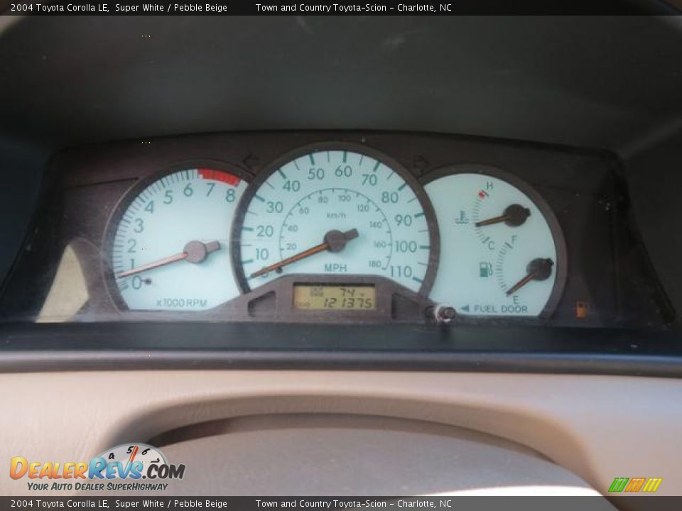 2004 Toyota Corolla LE Super White / Pebble Beige Photo #13