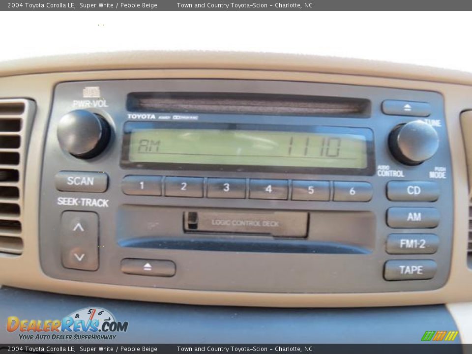 2004 Toyota Corolla LE Super White / Pebble Beige Photo #14