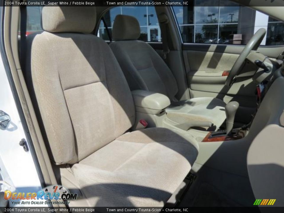 2004 Toyota Corolla LE Super White / Pebble Beige Photo #21