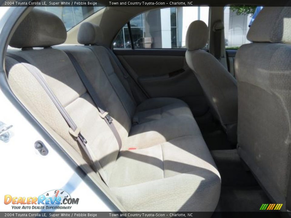 2004 Toyota Corolla LE Super White / Pebble Beige Photo #24