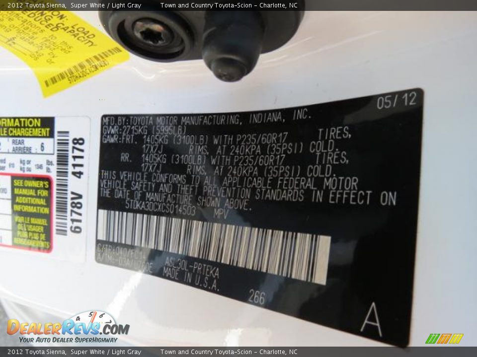 2012 Toyota Sienna Super White / Light Gray Photo #9