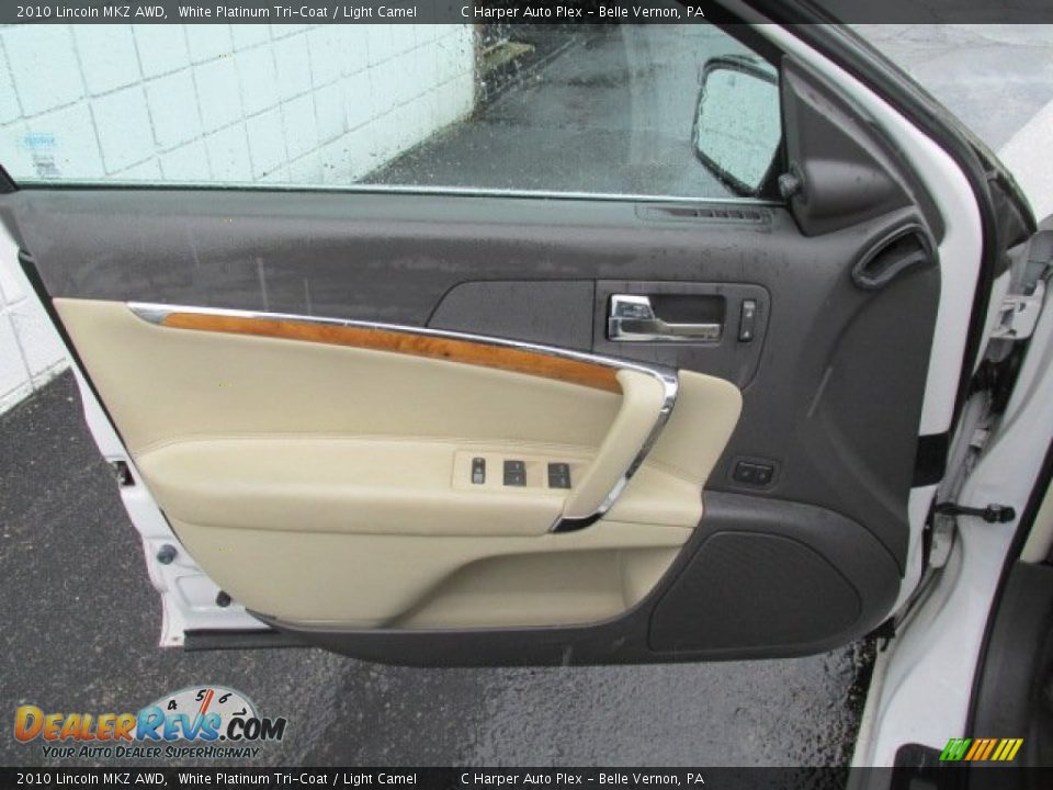 Door Panel of 2010 Lincoln MKZ AWD Photo #11