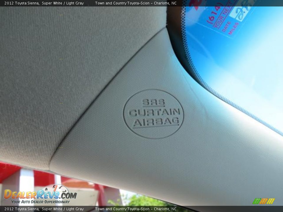2012 Toyota Sienna Super White / Light Gray Photo #18