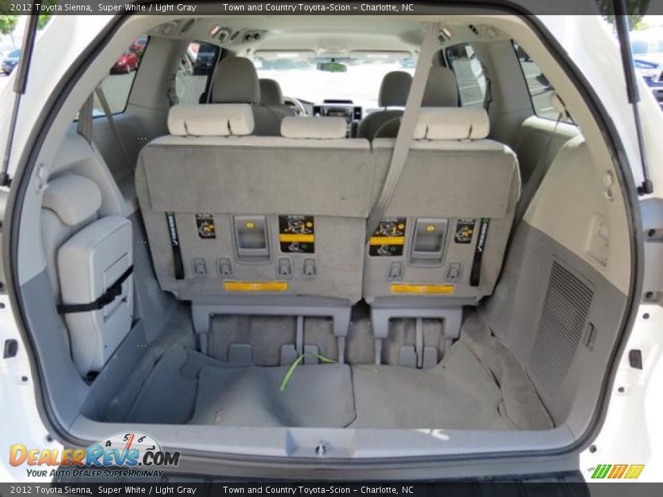2012 Toyota Sienna Super White / Light Gray Photo #26