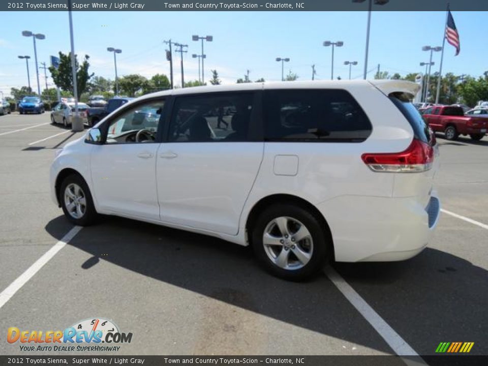 2012 Toyota Sienna Super White / Light Gray Photo #29