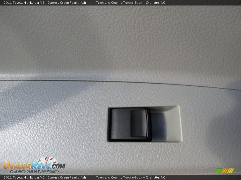 2011 Toyota Highlander V6 Cypress Green Pearl / Ash Photo #8