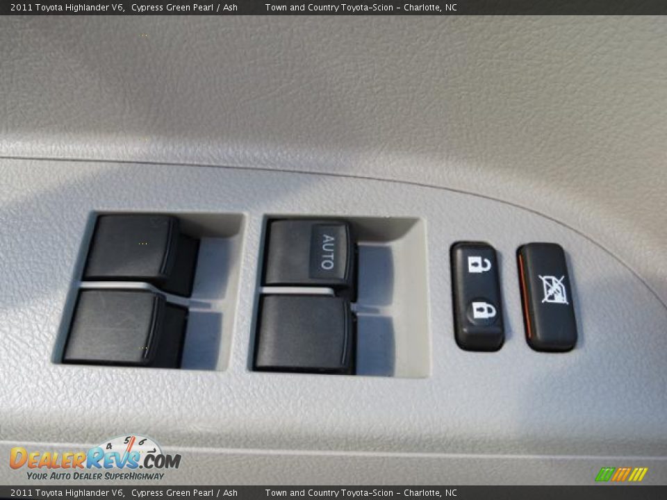 2011 Toyota Highlander V6 Cypress Green Pearl / Ash Photo #11