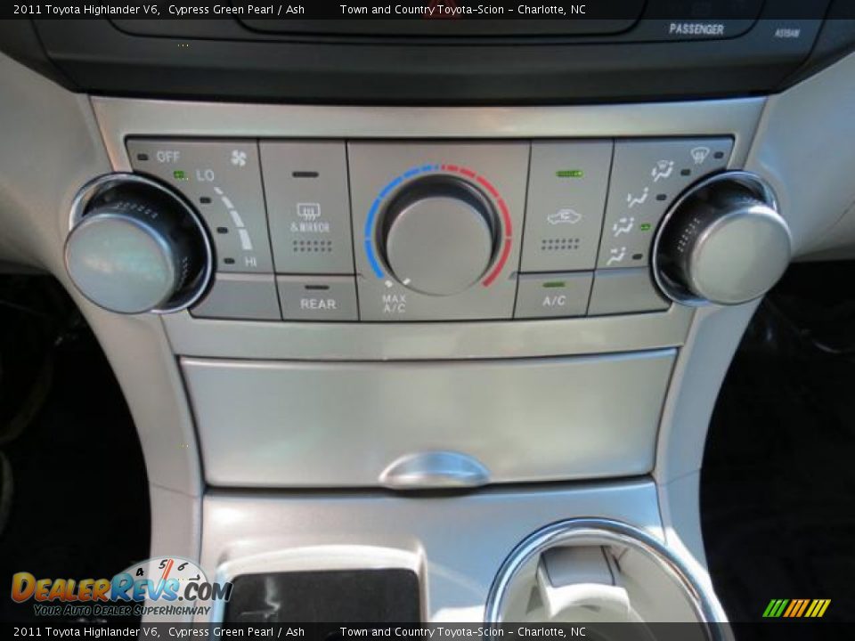 2011 Toyota Highlander V6 Cypress Green Pearl / Ash Photo #16