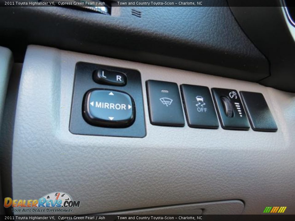 2011 Toyota Highlander V6 Cypress Green Pearl / Ash Photo #22
