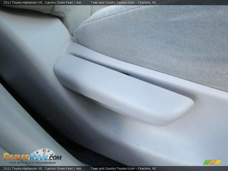 2011 Toyota Highlander V6 Cypress Green Pearl / Ash Photo #25