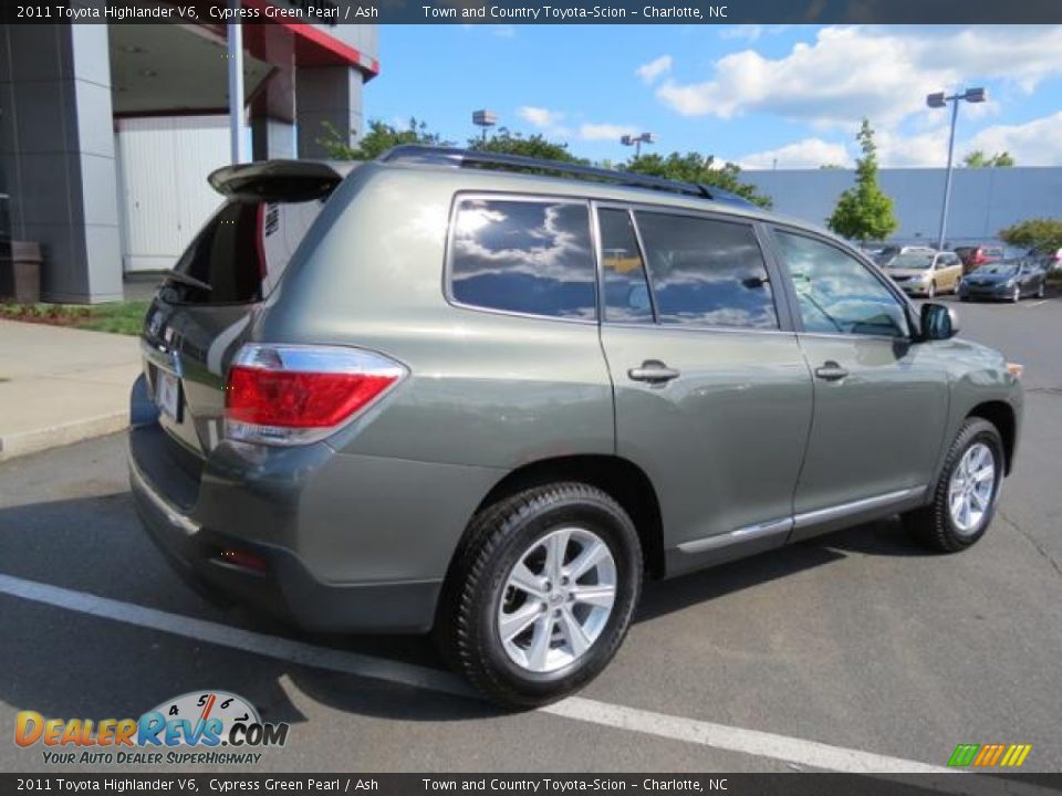 2011 Toyota Highlander V6 Cypress Green Pearl / Ash Photo #30