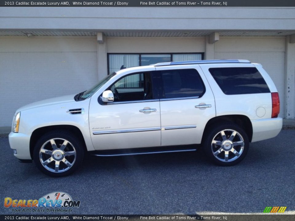 2013 Cadillac Escalade Luxury AWD White Diamond Tricoat / Ebony Photo #4