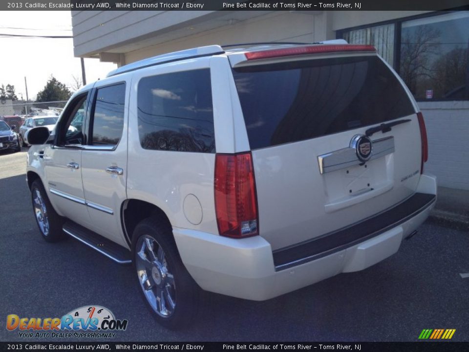 2013 Cadillac Escalade Luxury AWD White Diamond Tricoat / Ebony Photo #5